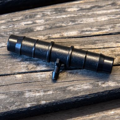 T-liitin 13 mm-4 mm, T-liitin 4 mm letkun liittämiseen 13 mm letkuun.